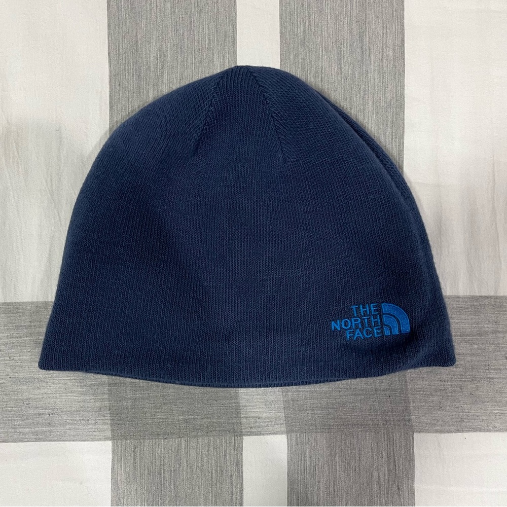 North Face Reversible Beanie - Picture 5 of 8